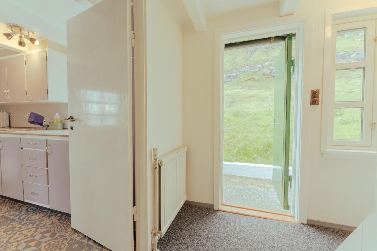 Authentic Faroese House / Unique Location / Nature Hellurnar Екстериор снимка